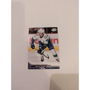 2022-23 Upper Deck- #425 Elias Pettersson Vancouver‎ Canucks Center Card